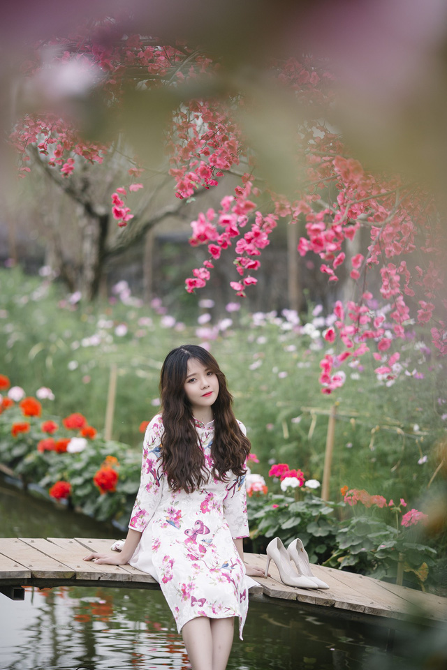 Búp bê tóc xoăn trường Ngoại thương xinh đẹp đón Xuân - Ảnh 6. Búp bê tóc xoăn trường Ngoại thương xinh đẹp đón Xuân - Ảnh 6.