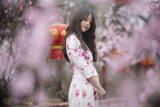 Búp bê tóc xoăn trường Ngoại thương xinh đẹp đón Xuân - Ảnh 16. Búp bê tóc xoăn trường Ngoại thương xinh đẹp đón Xuân - Ảnh 16.