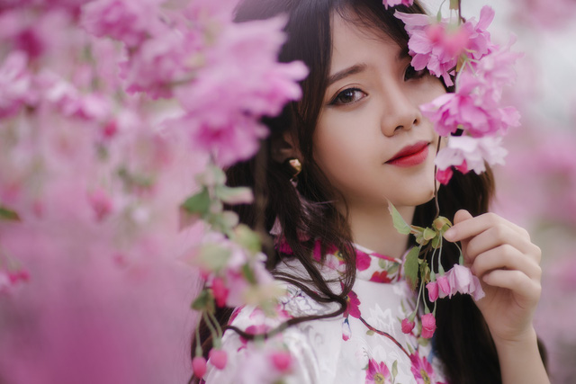 Búp bê tóc xoăn trường Ngoại thương xinh đẹp đón Xuân - Ảnh 20. Búp bê tóc xoăn trường Ngoại thương xinh đẹp đón Xuân - Ảnh 20.