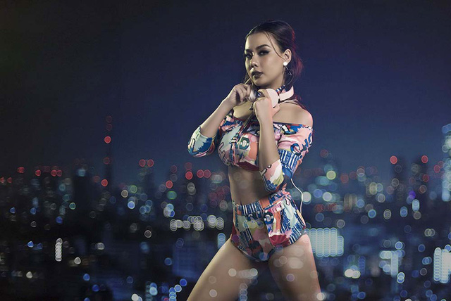 Người mẫu gây lùm xùm trên chuyên cơ chở U23 Việt Nam khoe ảnh bikini nóng bỏng - Ảnh 14. Người mẫu gây lùm xùm trên chuyên cơ chở U23 Việt Nam khoe ảnh bikini nóng bỏng - Ảnh 14.