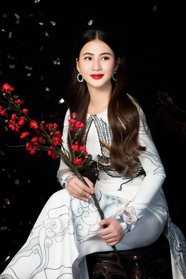 Ch&acirc;n d&agrave;i Việt gi&atilde;i b&agrave;y chuyện bị đại gia v&agrave; đồng nghiệp gạ t&igrave;nh đổi tiền - Ảnh 30.