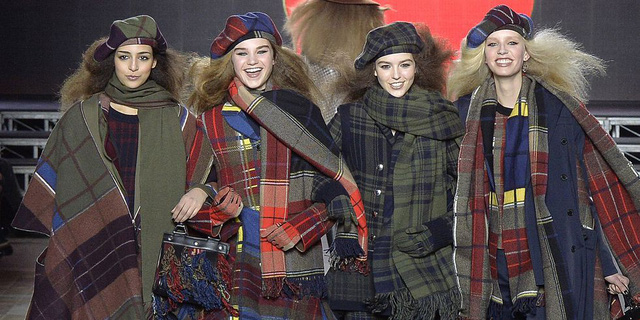 Những trang phục đẹp nhất tại tuần lễ thời trang Paris - Ảnh 2.