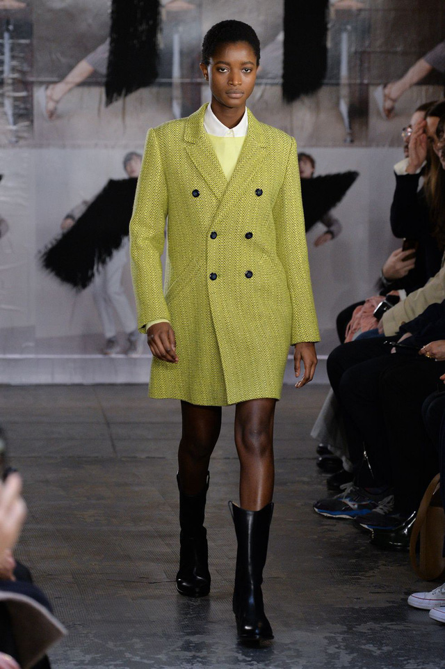 Những trang phục đẹp nhất tại tuần lễ thời trang Paris - Ảnh 10.