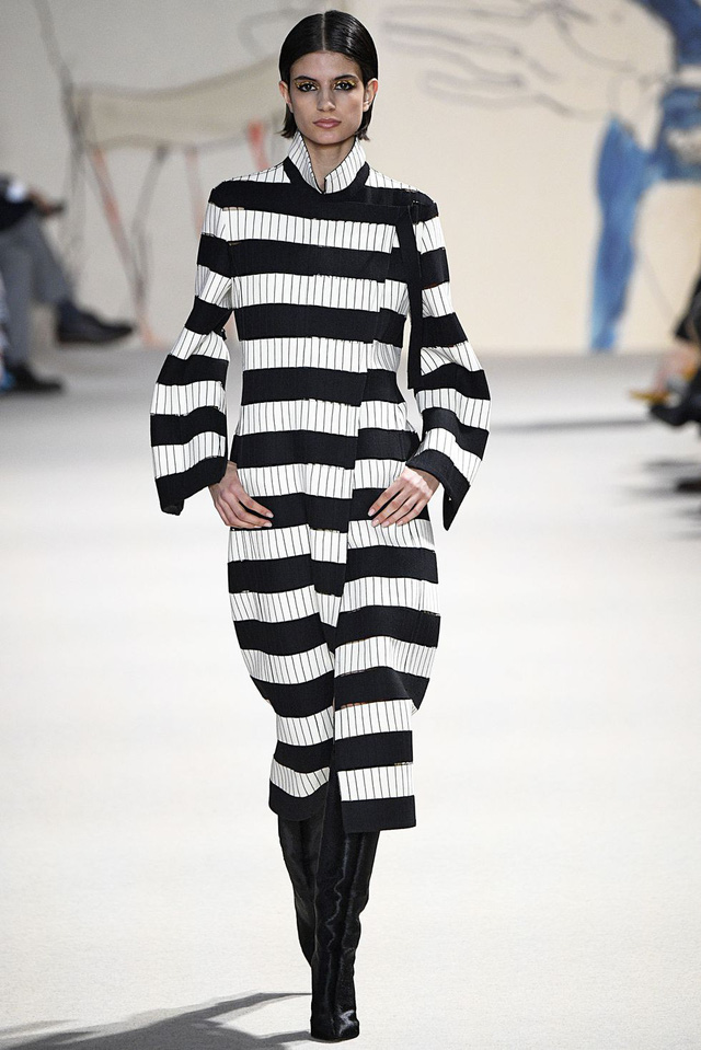 Những trang phục đẹp nhất tại tuần lễ thời trang Paris - Ảnh 32.