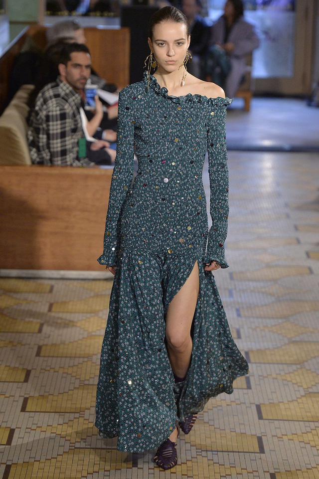 Những trang phục đẹp nhất tại tuần lễ thời trang Paris - Ảnh 38.