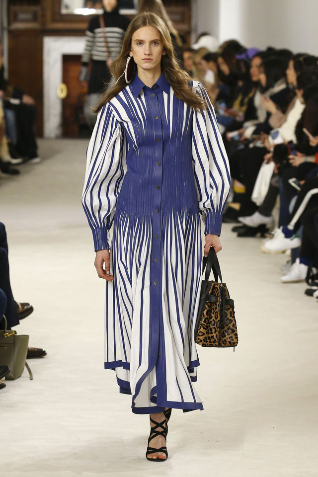 Những trang phục đẹp nhất tại tuần lễ thời trang Paris - Ảnh 54.