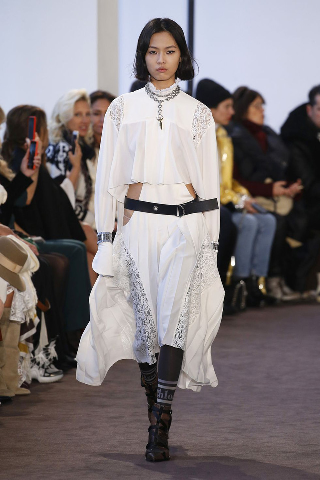 Những trang phục đẹp nhất tại tuần lễ thời trang Paris - Ảnh 68.