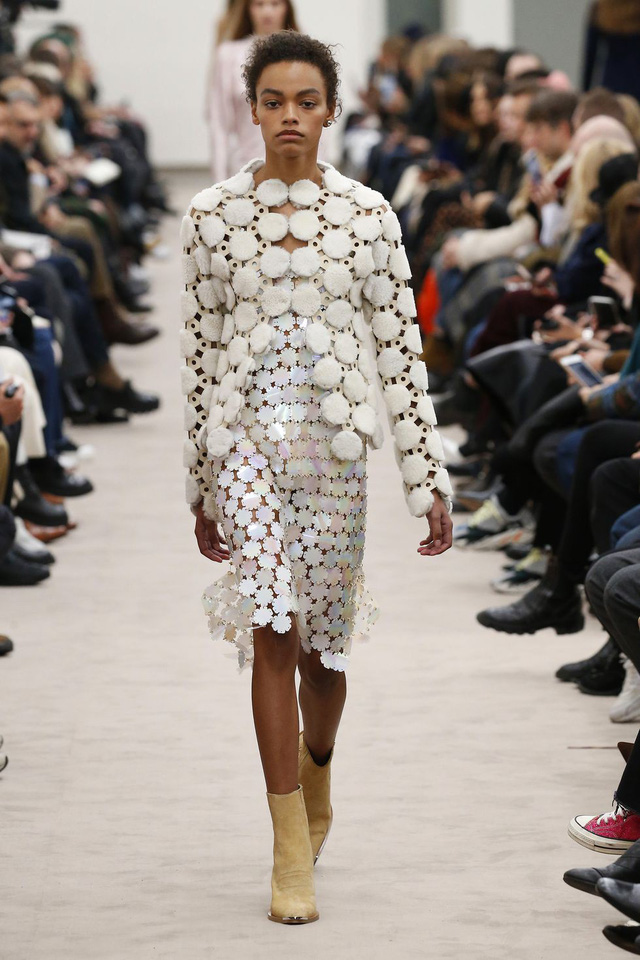 Những trang phục đẹp nhất tại tuần lễ thời trang Paris - Ảnh 76.