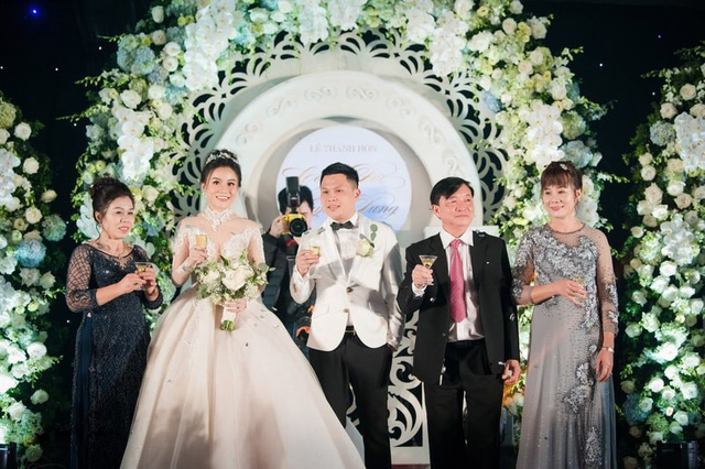 Chuyện tình lãng mạn quen nhau từ bé, trúng sét ái tình khi lớn của cặp đôi Hà Tĩnh - Ảnh 8.