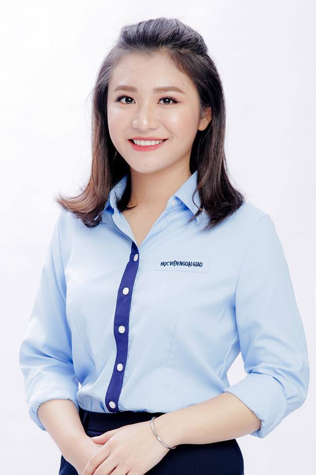 Dàn nữ sinh xinh đẹp trường Ngoại giao tự hào khoe đồng phục - Ảnh 2. Dàn nữ sinh xinh đẹp trường Ngoại giao tự hào khoe đồng phục - Ảnh 2.