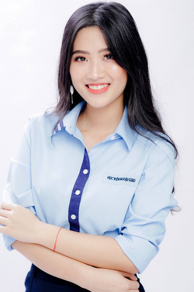 Dàn nữ sinh xinh đẹp trường Ngoại giao tự hào khoe đồng phục - Ảnh 8. Dàn nữ sinh xinh đẹp trường Ngoại giao tự hào khoe đồng phục - Ảnh 8.