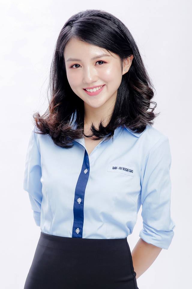 Dàn nữ sinh xinh đẹp trường Ngoại giao tự hào khoe đồng phục - Ảnh 16. Dàn nữ sinh xinh đẹp trường Ngoại giao tự hào khoe đồng phục - Ảnh 16.