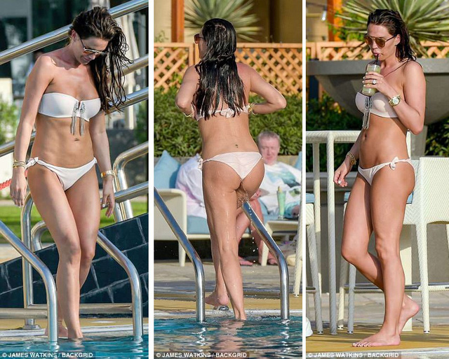 Danielle Lloyd: Sinh 4 con, dáng vẫn đẹp, eo vẫn thon! - Ảnh 4.