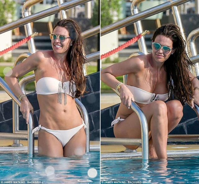 Danielle Lloyd: Sinh 4 con, dáng vẫn đẹp, eo vẫn thon! - Ảnh 14.