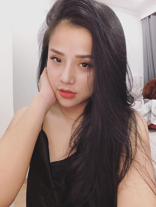 Hé lộ bạn gái siêu xinh của thủ môn Văn Lâm - Ảnh 8. Hé lộ bạn gái siêu xinh của thủ môn Văn Lâm - Ảnh 8.