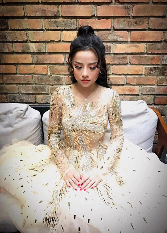 Hé lộ bạn gái siêu xinh của thủ môn Văn Lâm - Ảnh 26. Hé lộ bạn gái siêu xinh của thủ môn Văn Lâm - Ảnh 26.
