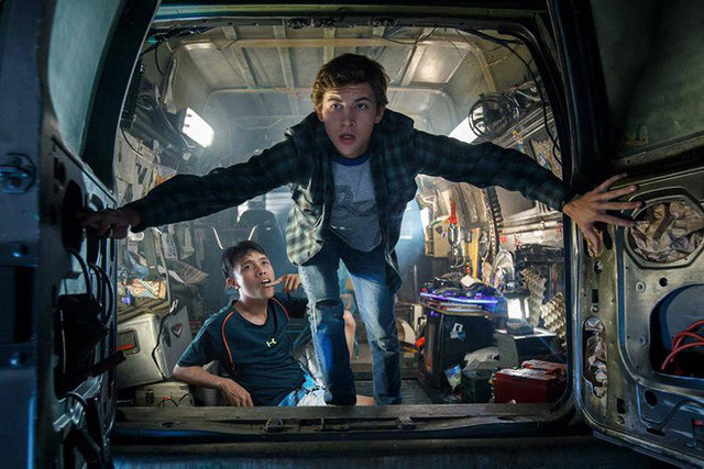 Tiết lộ về chàng trai Việt cầm dép “bắt nạt” các siêu anh hùng Hollywood - Ảnh 14. Tiết lộ về chàng trai Việt cầm dép “bắt nạt” các siêu anh hùng Hollywood - Ảnh 14.