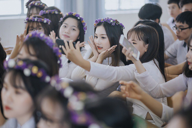 Lớp học gồm nhiều nữ sinh xinh xắn ở Bu&ocirc;n Ma Thuột - Ảnh 10.