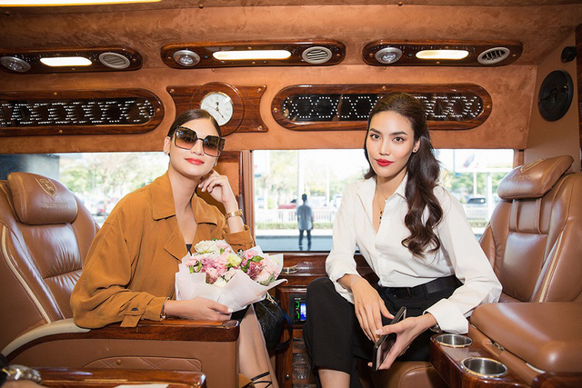 Hoa hậu ho&agrave;n vũ 2015 Pia Wurtzbach xinh đẹp rạng rỡ đến Việt Nam - Ảnh 14.