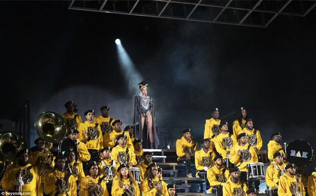 Beyonce tái xuất gợi cảm - Ảnh 8.