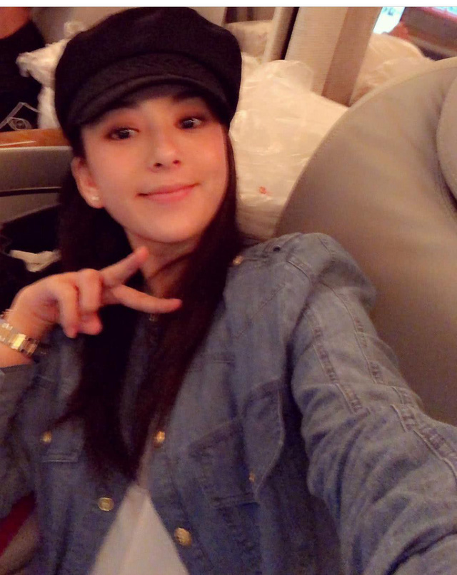 Kỷ niệm một năm ng&agrave;y cưới, Qu&aacute;ch Ph&uacute; Th&agrave;nh đưa vợ trẻ đi du lịch - Ảnh 8.