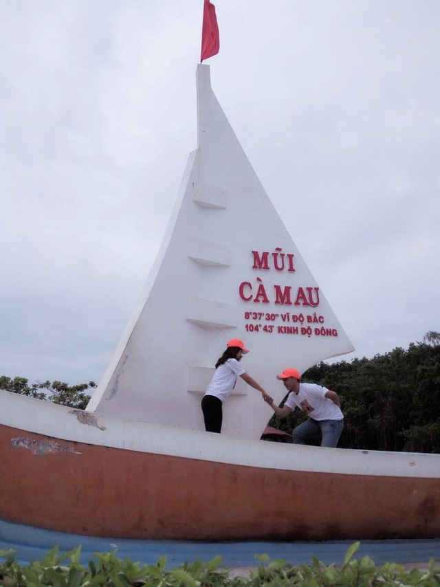 Cặp đ&ocirc;i m&ecirc; phượt, đi hết 42 tỉnh th&agrave;nh trước khi về chung một nh&agrave; - Ảnh 2.