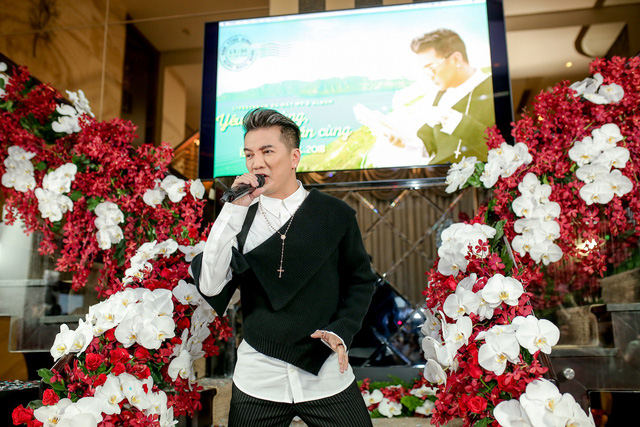 Đ&agrave;m Vĩnh Hưng tiết lộ bảo bối mới gi&uacute;p ra mắt MV ngay tại nh&agrave; - Ảnh 2.