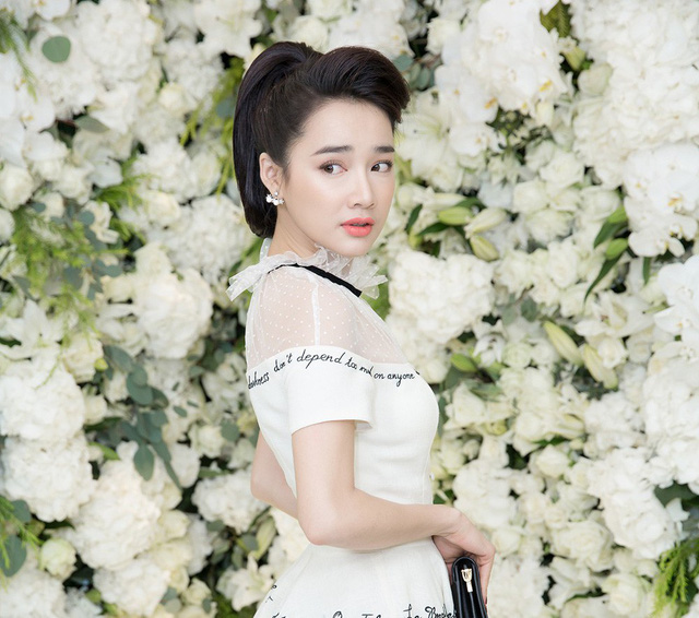 Nhã Phương xinh đẹp đọ dáng cùng bạn gái Phan Thành - Ảnh 8. Nhã Phương xinh đẹp đọ dáng cùng bạn gái Phan Thành - Ảnh 8.