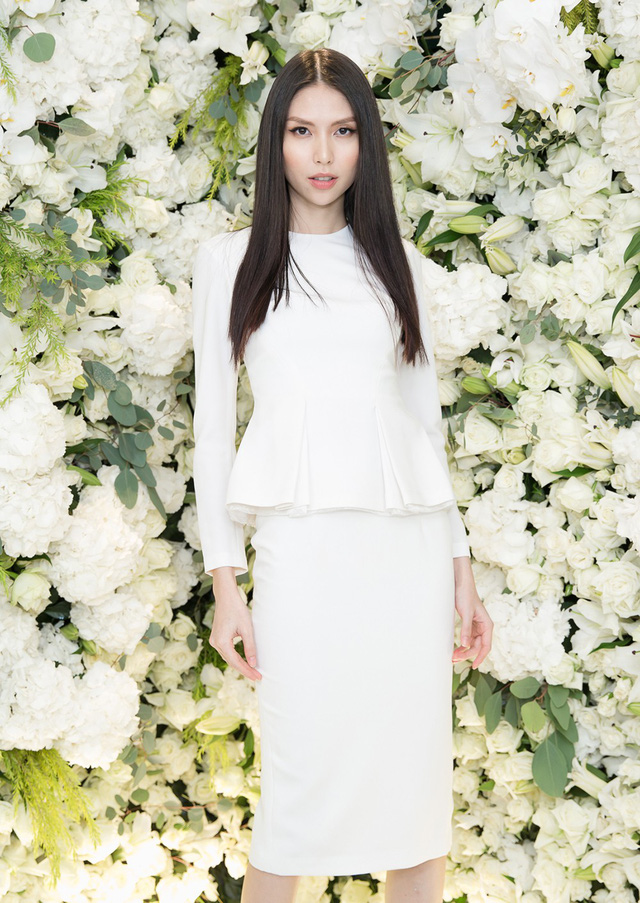 Nhã Phương xinh đẹp đọ dáng cùng bạn gái Phan Thành - Ảnh 20. Nhã Phương xinh đẹp đọ dáng cùng bạn gái Phan Thành - Ảnh 20.