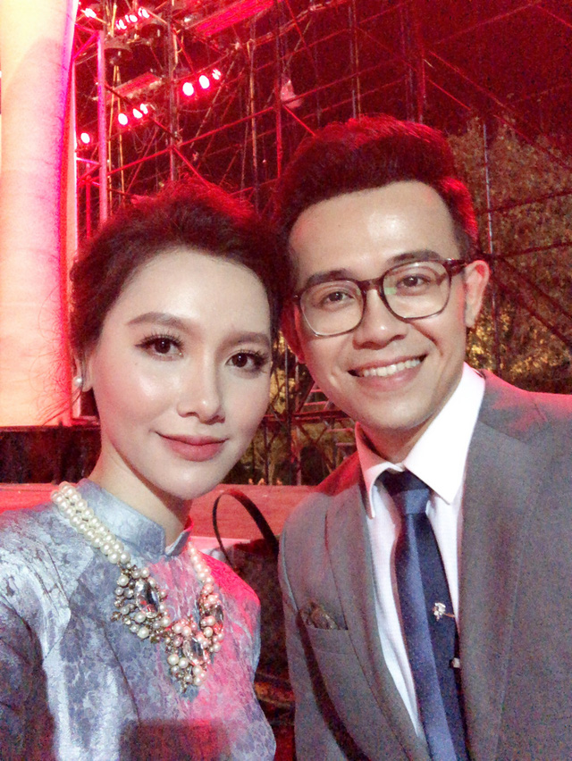 Vợ Đức Bảo “Cafe’ sáng” có ghen với dàn “mỹ nhân” VTV vây quanh ông xã? - Ảnh 10. Vợ Đức Bảo “Cafe’ sáng” có ghen với dàn “mỹ nhân” VTV vây quanh ông xã? - Ảnh 10.