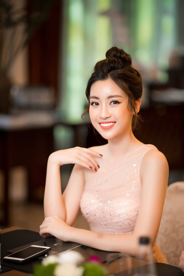 Hoa hậu Đỗ Mỹ Linh sắp trở th&agrave;nh BTV truyền h&igrave;nh VTV - Ảnh 8.