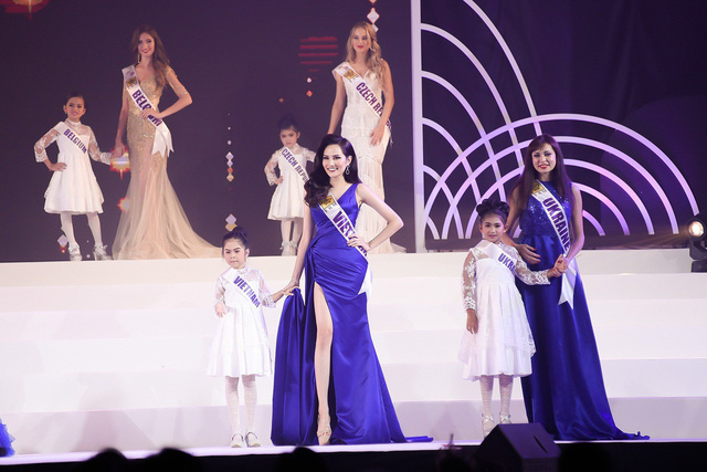 Diệu Linh trở thành Nữ hoàng Du lịch toàn cầu 2018 - Ảnh 14. Diệu Linh trở thành Nữ hoàng Du lịch toàn cầu 2018 - Ảnh 14.