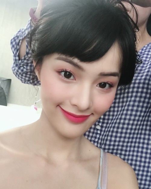 Hoa hậu Đỗ Mỹ Linh khoe ảnh 18+; cặp đôi Sống chung với mẹ chồng tái hợp - Ảnh 10.