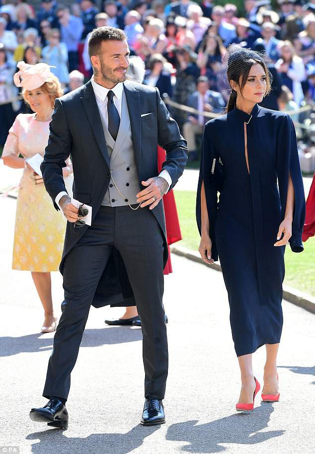 Vợ chồng Beckham nổi bật giữa dàn sao tham dự đám cưới của hoàng tử Harry - Ảnh 2. Vợ chồng Beckham nổi bật giữa dàn sao tham dự đám cưới của hoàng tử Harry - Ảnh 2.