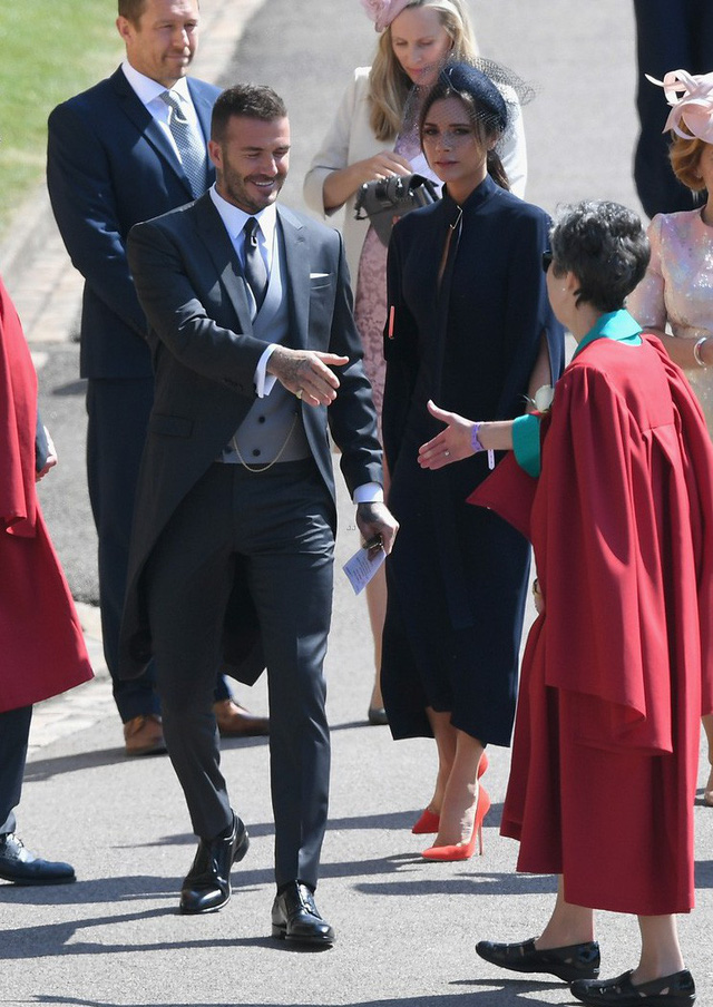 Vợ chồng Beckham nổi bật giữa dàn sao tham dự đám cưới của hoàng tử Harry - Ảnh 8. Vợ chồng Beckham nổi bật giữa dàn sao tham dự đám cưới của hoàng tử Harry - Ảnh 8.