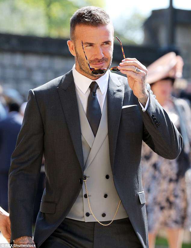 Vợ chồng Beckham nổi bật giữa dàn sao tham dự đám cưới của hoàng tử Harry - Ảnh 12. Vợ chồng Beckham nổi bật giữa dàn sao tham dự đám cưới của hoàng tử Harry - Ảnh 12.