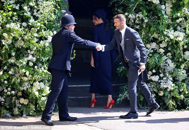 Vợ chồng Beckham nổi bật giữa dàn sao tham dự đám cưới của hoàng tử Harry - Ảnh 14. Vợ chồng Beckham nổi bật giữa dàn sao tham dự đám cưới của hoàng tử Harry - Ảnh 14.