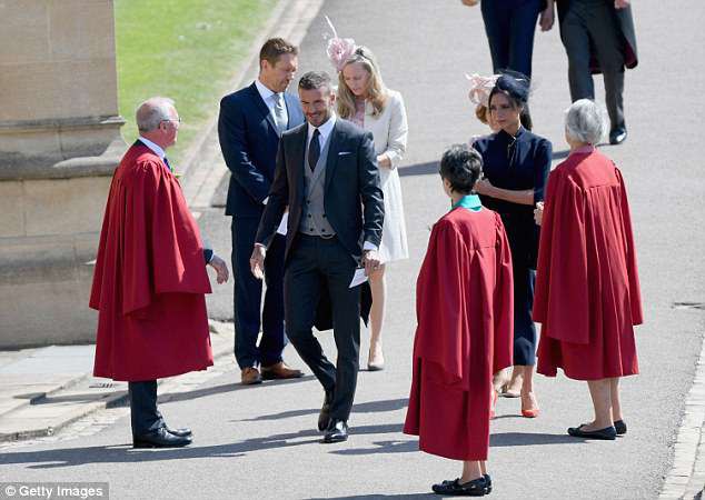 Vợ chồng Beckham nổi bật giữa dàn sao tham dự đám cưới của hoàng tử Harry - Ảnh 16. Vợ chồng Beckham nổi bật giữa dàn sao tham dự đám cưới của hoàng tử Harry - Ảnh 16.