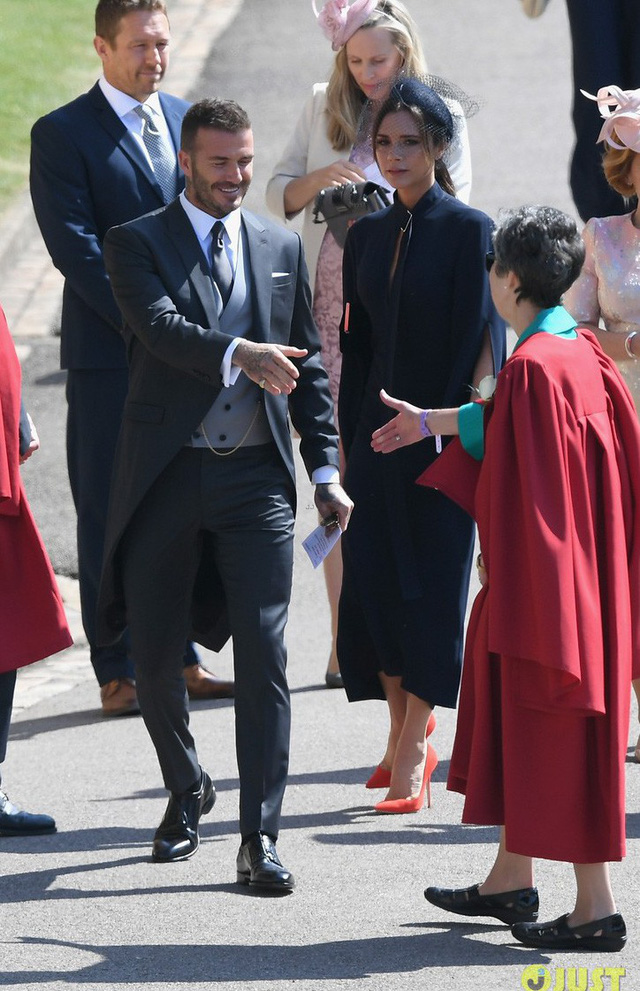 Vợ chồng Beckham nổi bật giữa dàn sao tham dự đám cưới của hoàng tử Harry - Ảnh 20. Vợ chồng Beckham nổi bật giữa dàn sao tham dự đám cưới của hoàng tử Harry - Ảnh 20.