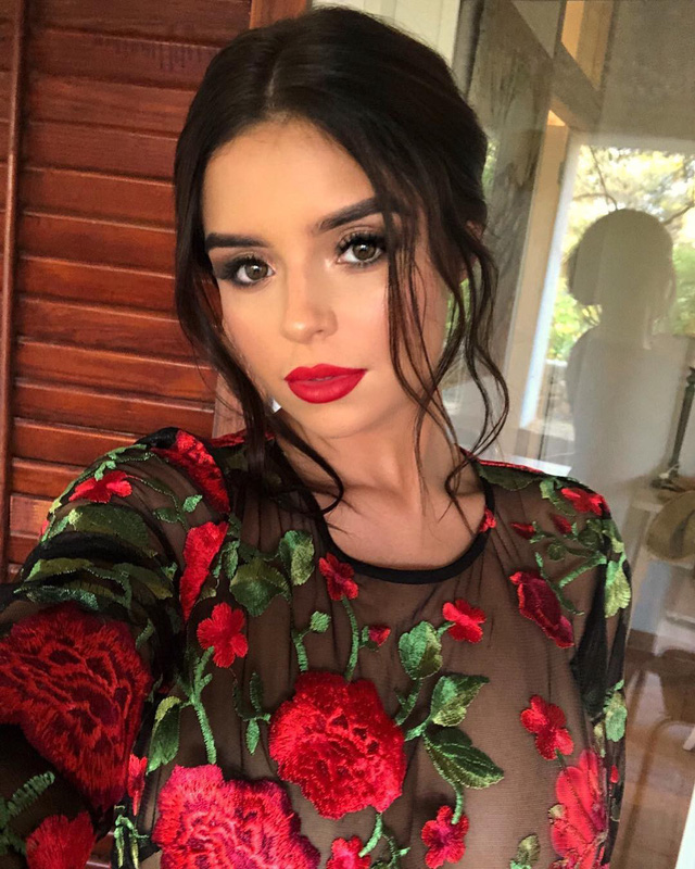 Demi Rose khoe ngực cỡ bự - Ảnh 12.