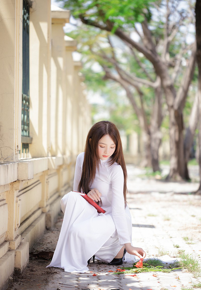 Hot girl ảnh thẻ Hương L&ecirc; diện &aacute;o d&agrave;i trắng nhớ thuở học tr&ograve; - Ảnh 14.