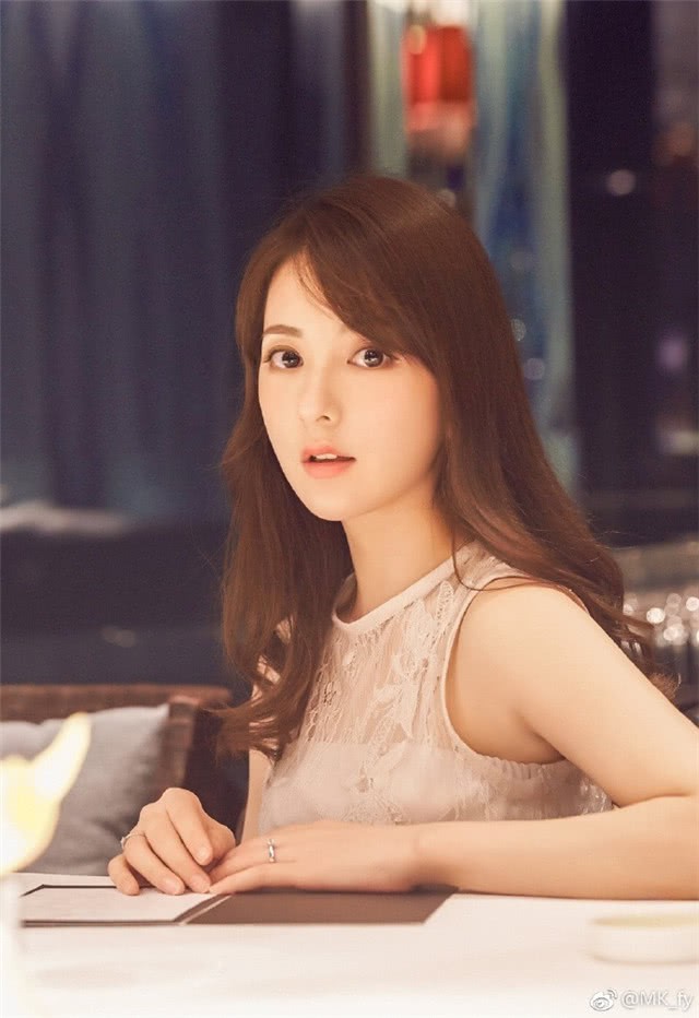 C&ocirc;ng ch&uacute;a của Qu&aacute;ch Ph&uacute; Th&agrave;nh lần đầu lộ diện - Ảnh 6.