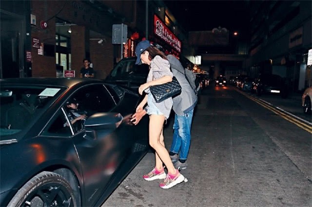 C&ocirc;ng ch&uacute;a của Qu&aacute;ch Ph&uacute; Th&agrave;nh lần đầu lộ diện - Ảnh 16.