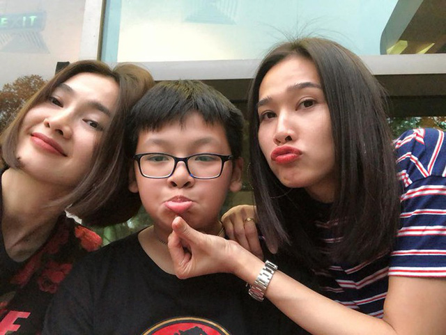 Hà Anh khoe ảnh nuy thời còn con gái; Anh Thư khoe ảnh đi thi hoa hậu cách 18 năm - Ảnh 8. Hà Anh khoe ảnh nuy thời còn con gái; Anh Thư khoe ảnh đi thi hoa hậu cách 18 năm - Ảnh 8.