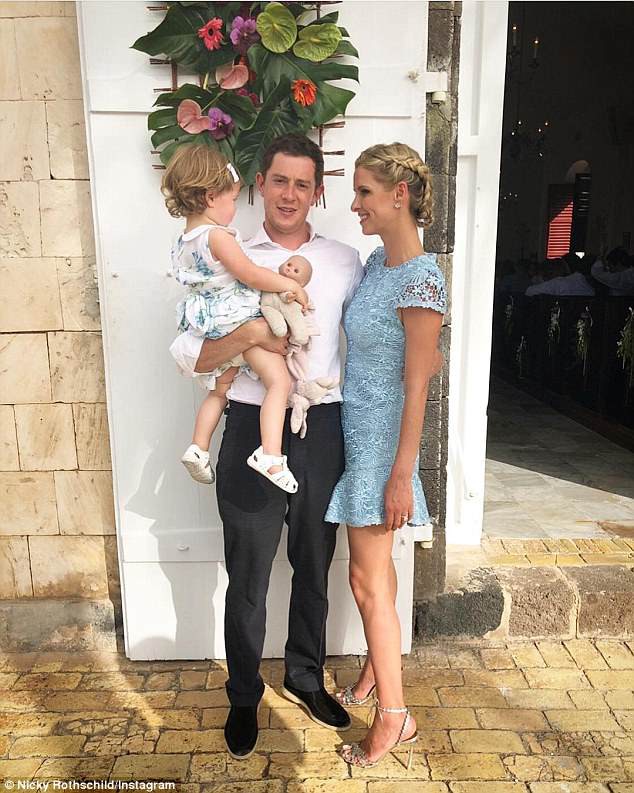 Chùm ảnh đẹp trong hôn lễ em trai Paris Hilton - Ảnh 20. Chùm ảnh đẹp trong hôn lễ em trai Paris Hilton - Ảnh 20.