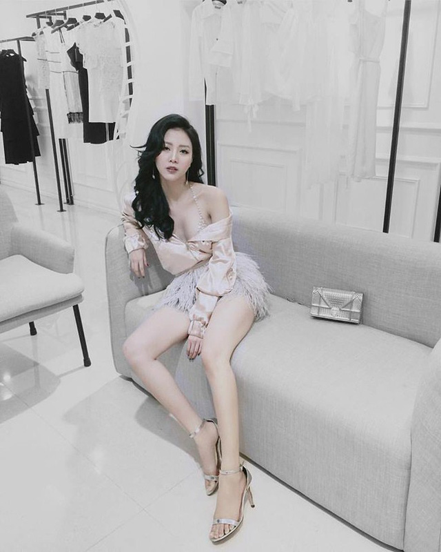 Hot girl Nóng cùng World Cup thay đổi ngoạn mục sau 4 năm - Ảnh 12.