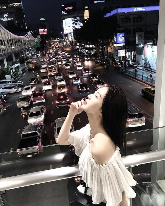 Hot girl Nóng cùng World Cup thay đổi ngoạn mục sau 4 năm - Ảnh 32.