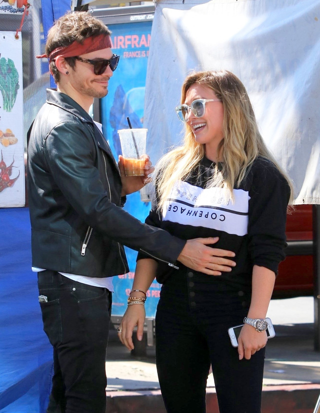 Hilary Duff mang bầu lần 2 - Ảnh 2. Hilary Duff mang bầu lần 2 - Ảnh 2.