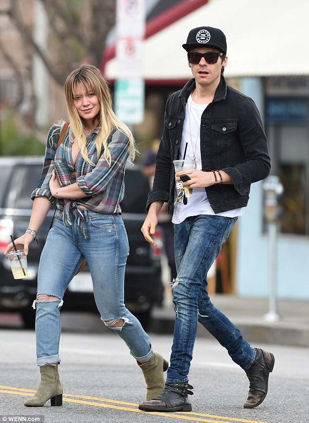 Hilary Duff mang bầu lần 2 - Ảnh 4. Hilary Duff mang bầu lần 2 - Ảnh 4.