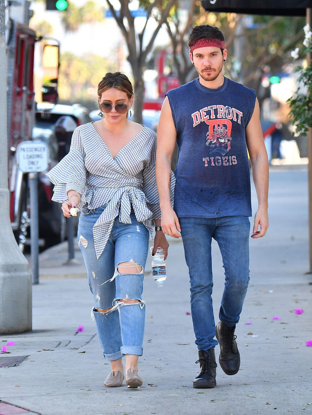 Hilary Duff mang bầu lần 2 - Ảnh 8. Hilary Duff mang bầu lần 2 - Ảnh 8.